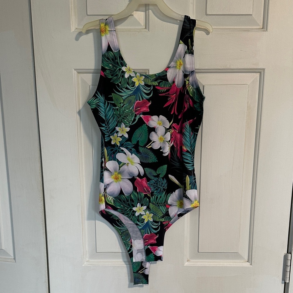 Nylon apparel floral body suit NWOT size small women’s